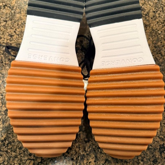 New with Box - Size 13 Men or 14.5 Women - Converse Run Star Hike Low Blk (SOLD) - Picture 3 of 6